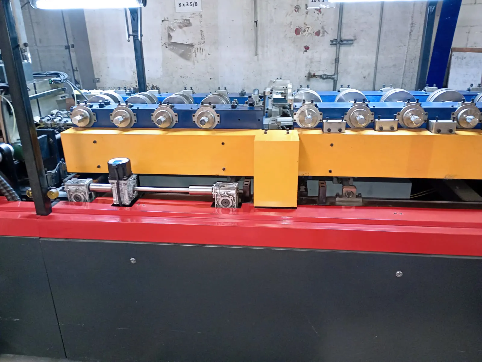 Xiamen #NF1600-T, cold rollformer, 43 HP total, 20 HP main servo drive, 49 FPM, 6600 lb decoiler, 17850 lb - Image 2