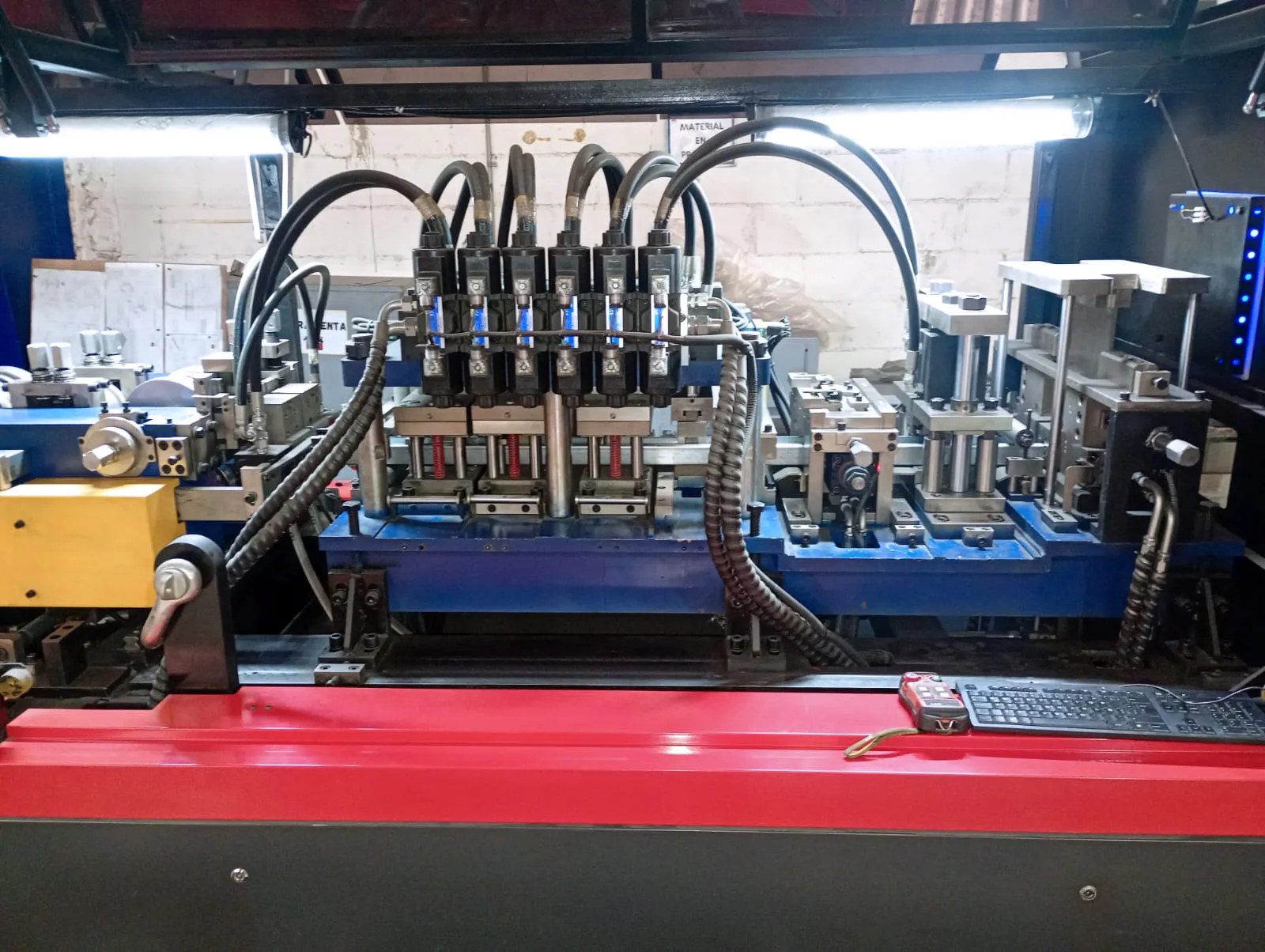 Xiamen #NF1600-T, cold rollformer, 43 HP total, 20 HP main servo drive, 49 FPM, 6600 lb decoiler, 17850 lb - Image 3