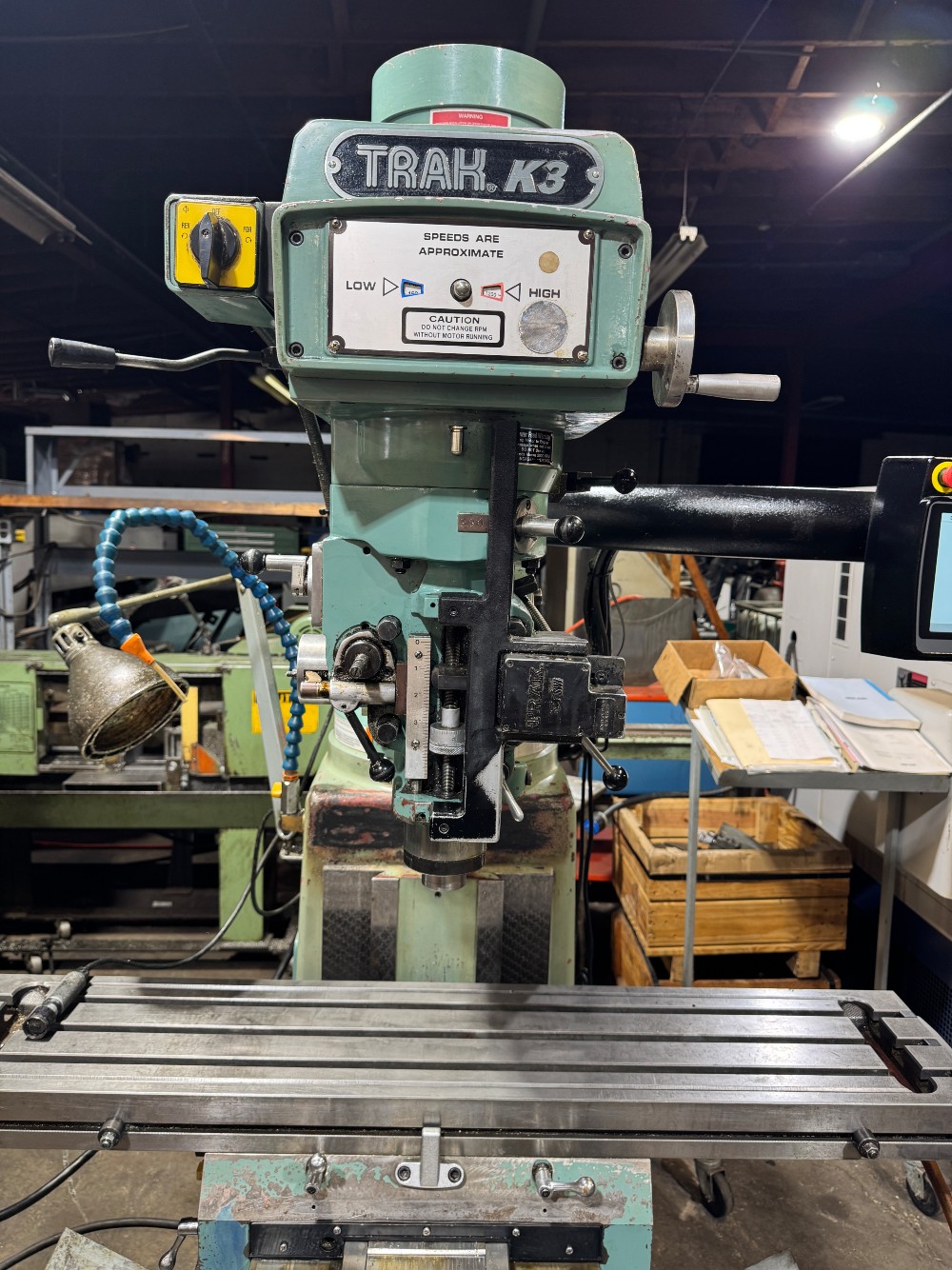 Southwestern Industries #Trak-K3, CNC Vertical Mill, 32" X, 16" Y, 10" x15" tbl., 3 HP, 60-4200 RPM, KMX - Image 7