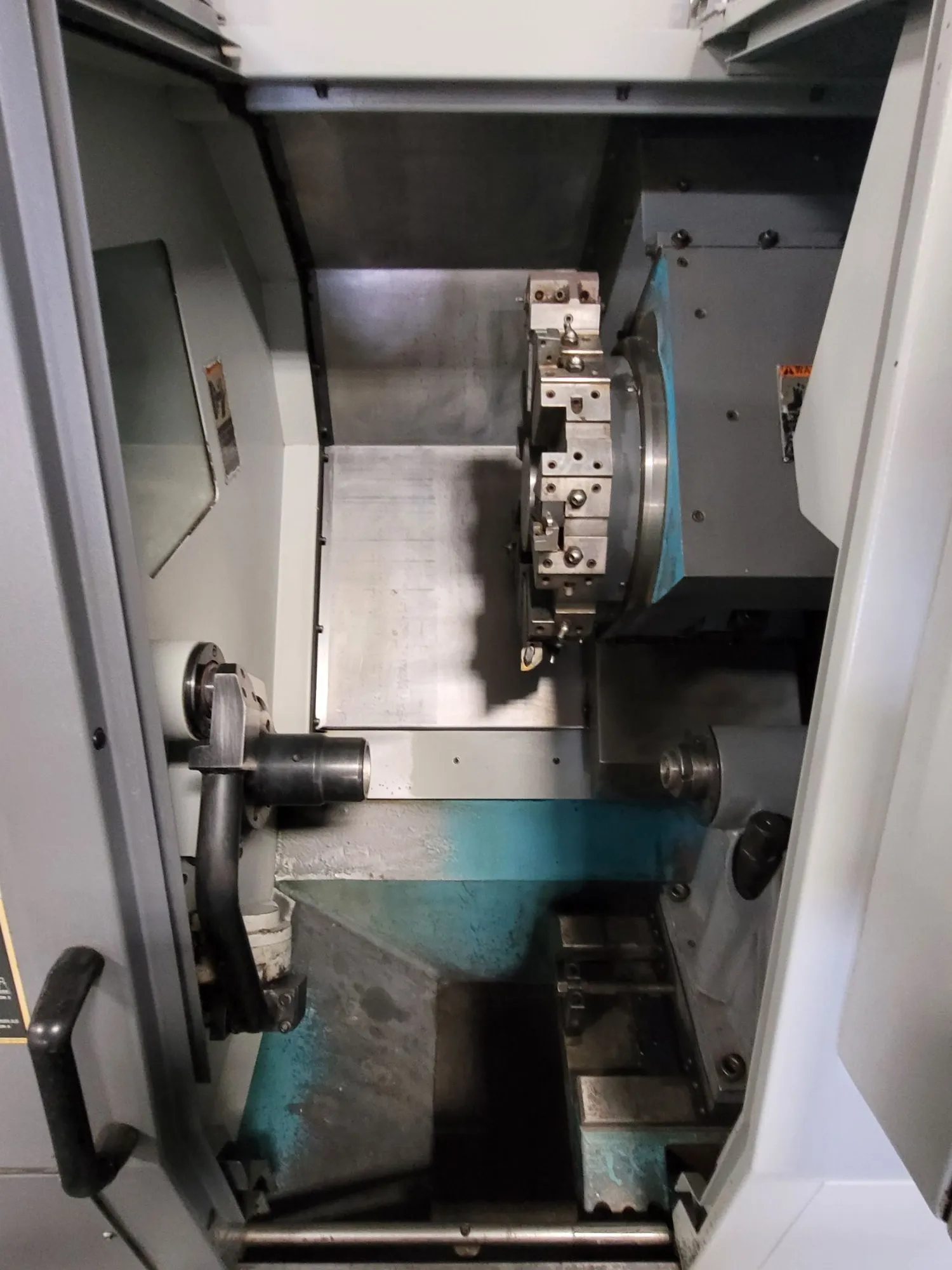 Hyundai Kia #SKT100, CNC Turning Center, 12-Position Turret, 6000 RPM, 21.7" Swing, 2008 - Image 1