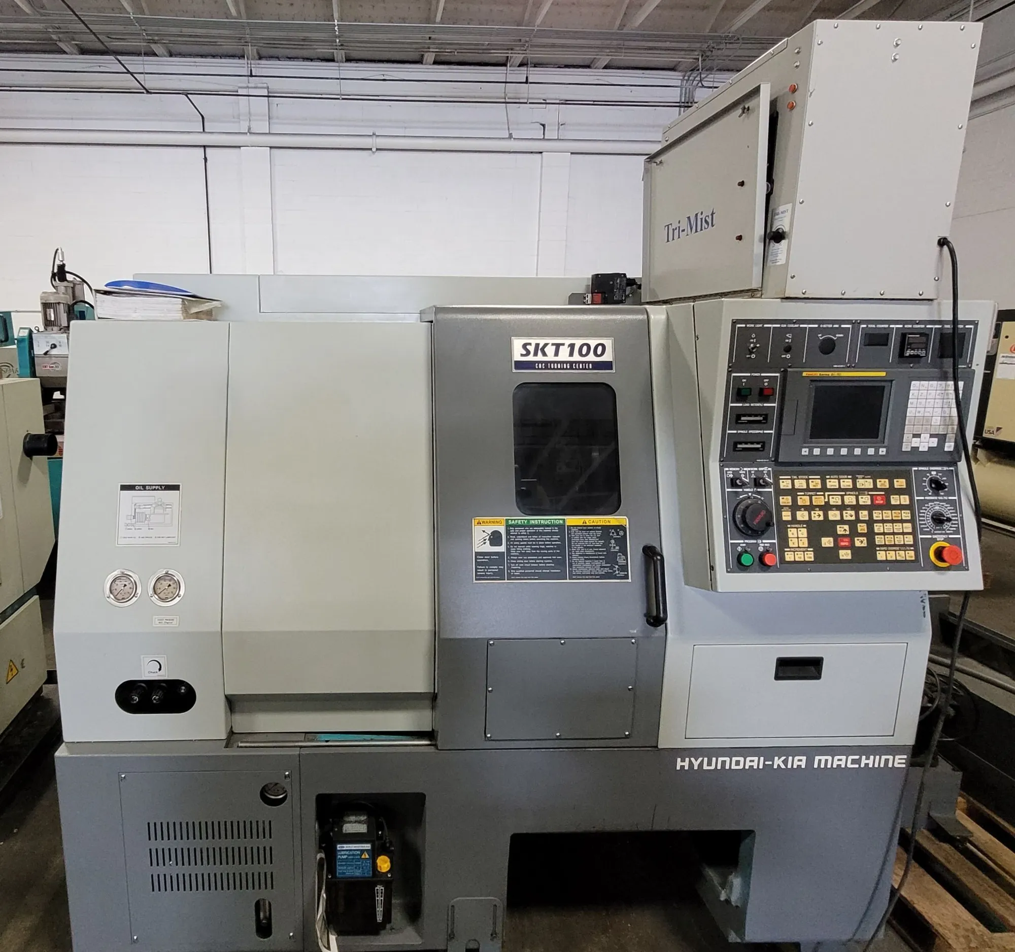 Hyundai Kia #SKT100, CNC Turning Center, 12-Position Turret, 6000 RPM, 21.7" Swing, 2008 - Image 2