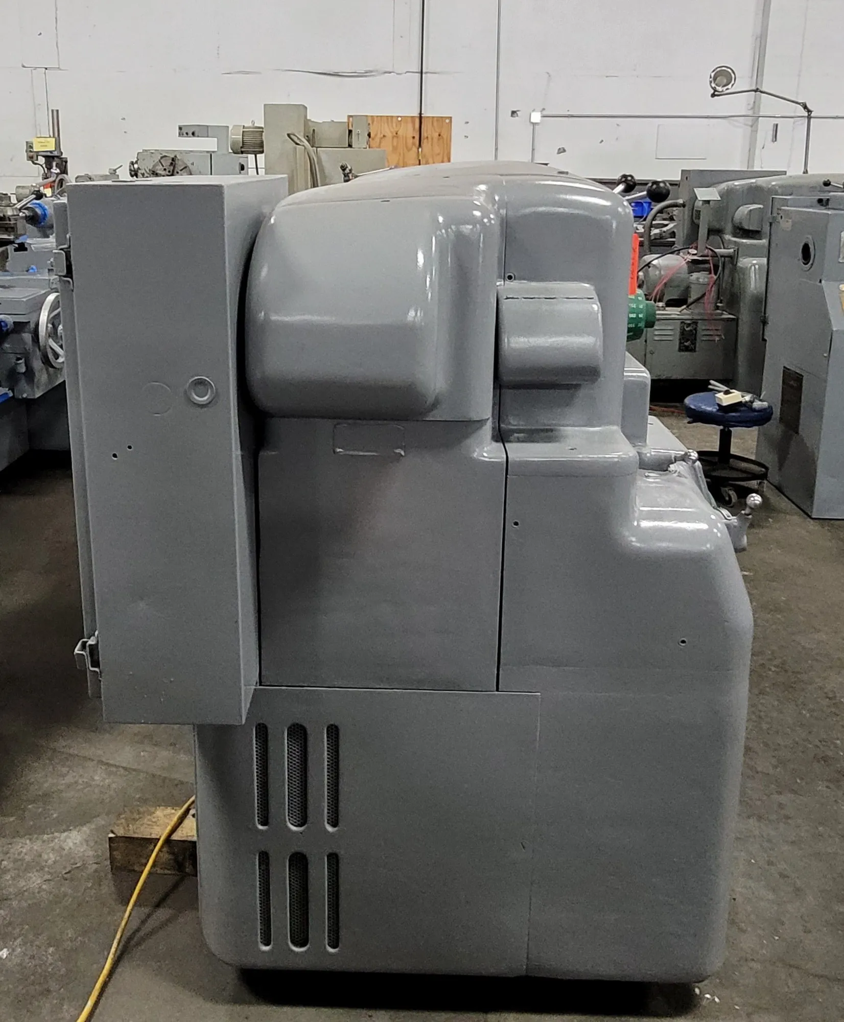 20" x 54" Monarch #610, Engine Lathe, 10 HP, 1500 RPM, 2.25" Bore, D1-6, 12" Chuck, 1978 - Image 6
