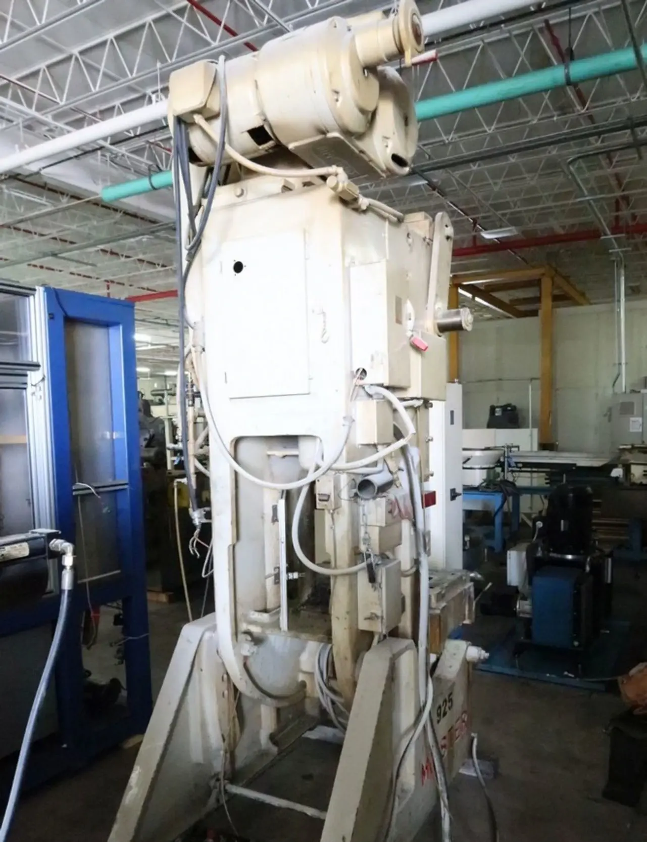 60 Ton, Minster #6, OBI Press, 4" Stroke, 13" Shut Height, 90-180 SPM, 7.5 HP - Image 1