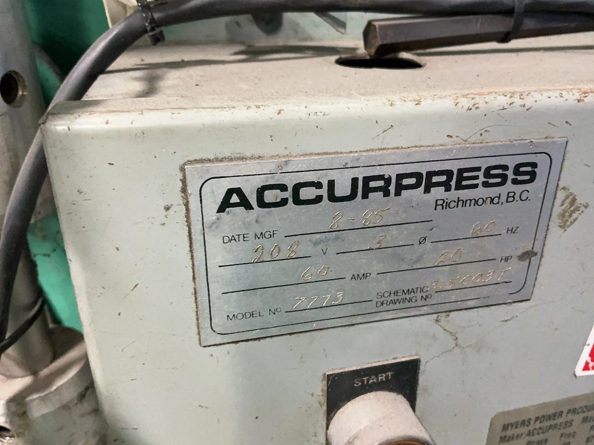 130 Ton, Accurpress #713010, Hydraulic Press Brake, 10' overall, Foot Switch, 20 HP, 1985 - Image 6