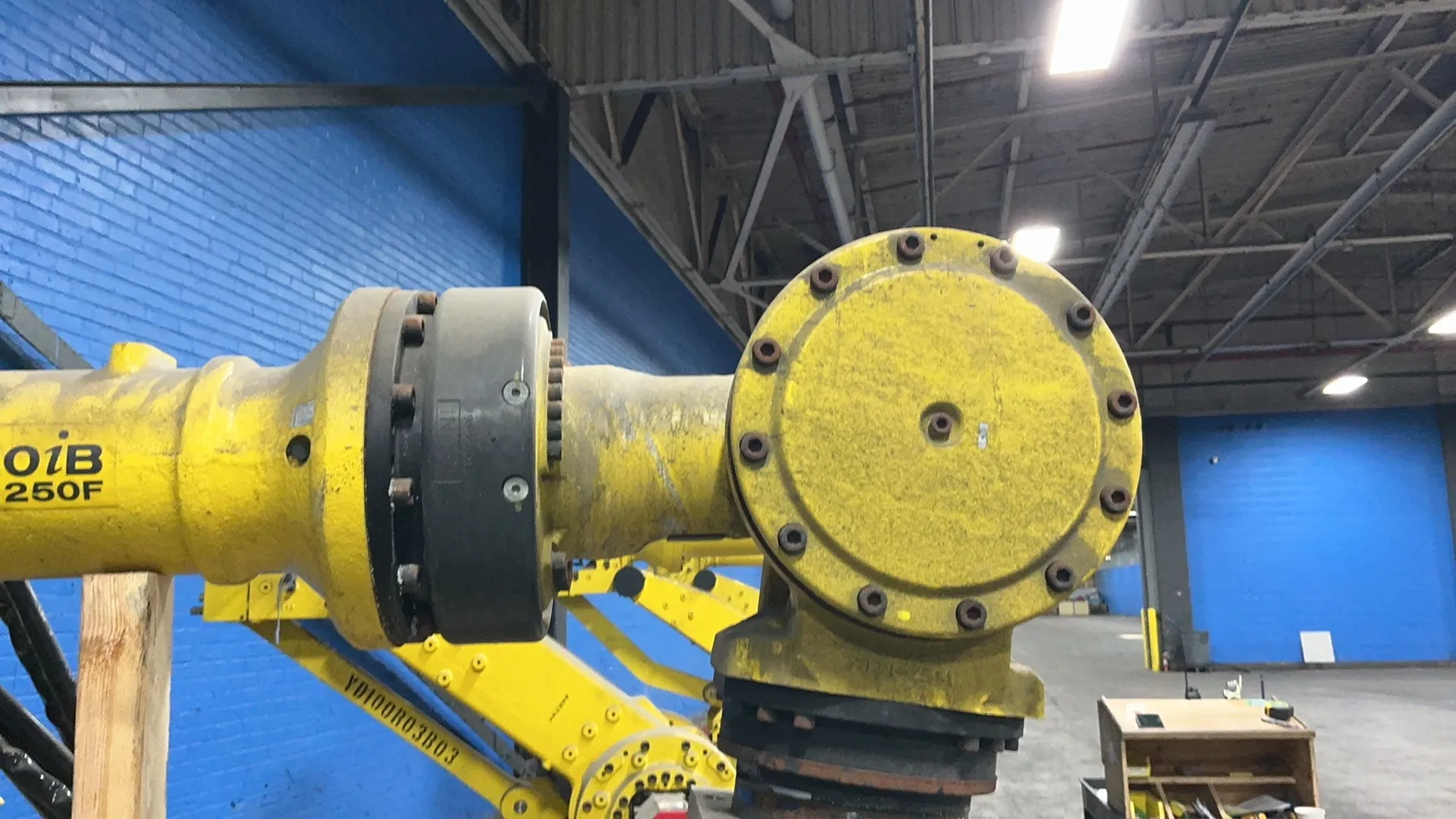 Fanuc R-2000iB/250F, Industrial Robot, Controller A05B-1329-B215, 4.3 KW, 200-240 V., 2019 - Image 4
