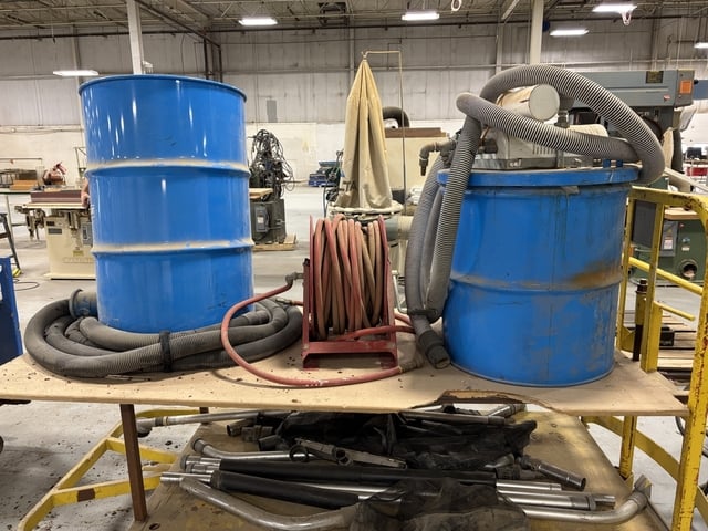 Vac-U-Max #40013, Dust Vacuum - Image 1