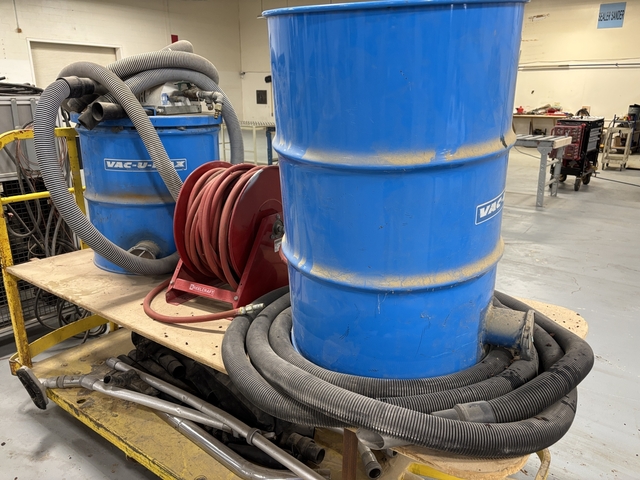 Vac-U-Max #40013, Dust Vacuum - Image 2