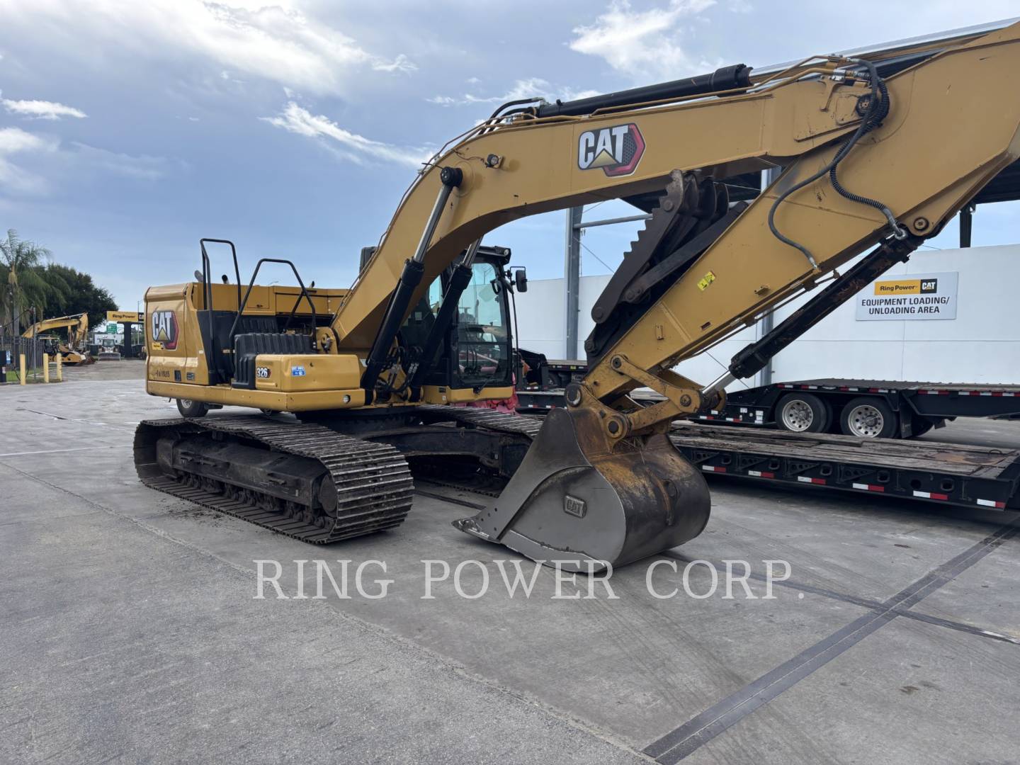 Caterpillar 326THUMB, 2461 hours, S/N: FAY10215, 2023 - Image 2