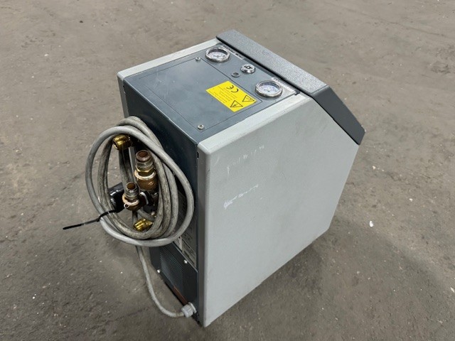 Wittmann #TP-Direct-250, temperature controller, direct coooloing, 250°F, 2 HP, 480 V., 19 FLA, 2009 - Image 2