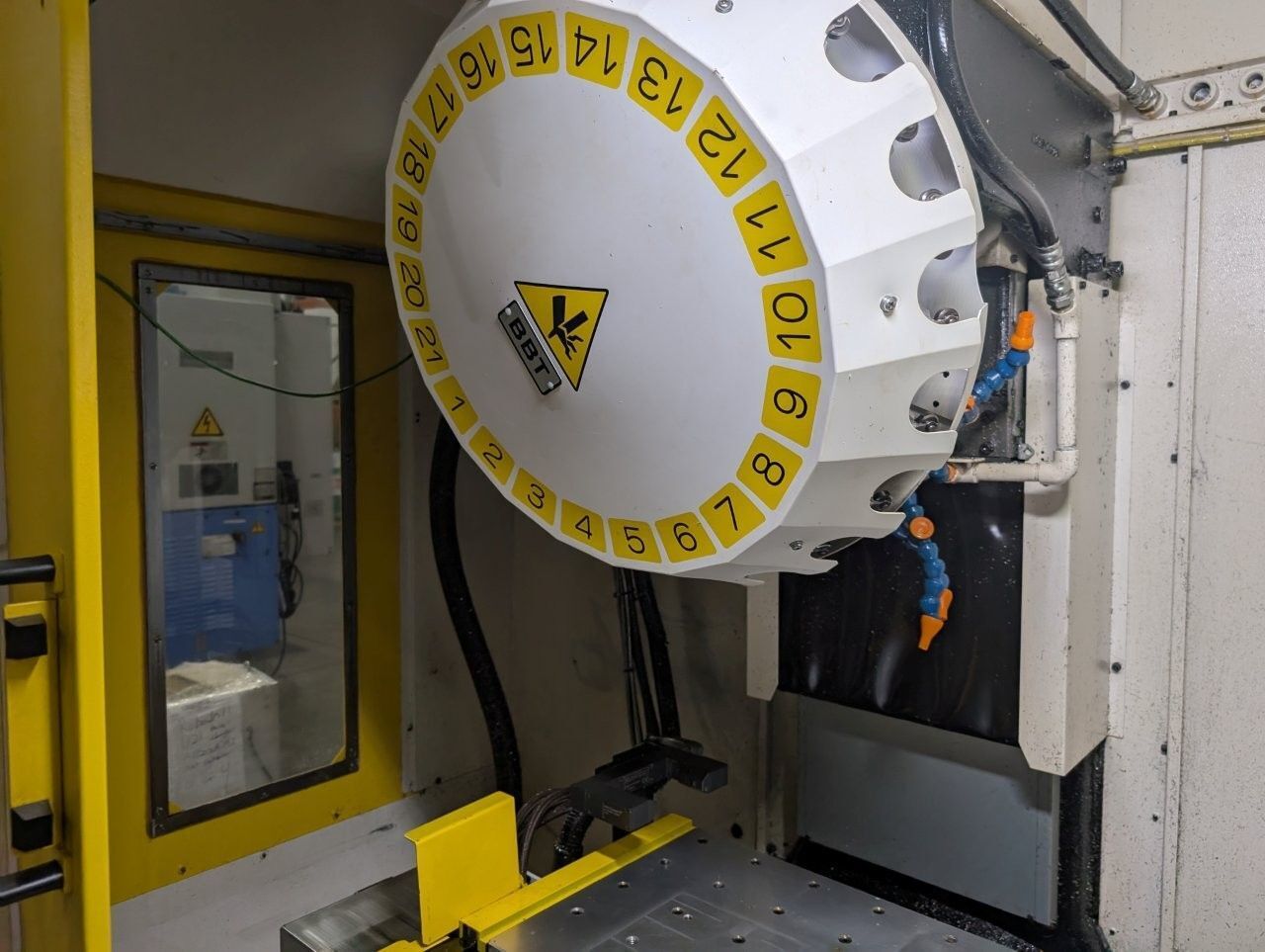 Fanuc #Robodrill-Alpha-D21LiB5, CNC drill & tap, 21 ATC, 27.55" X, 15.75" Y, 12.99" Z, 24,000 RPM, BT30 - Image 3
