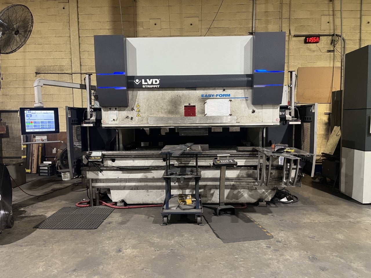 150 Ton, LVD #PPEB-135/30, 7-Axis CNC hydraulic press brake, 10' overall, 102" between housing, 7.9" stroke - Image 1
