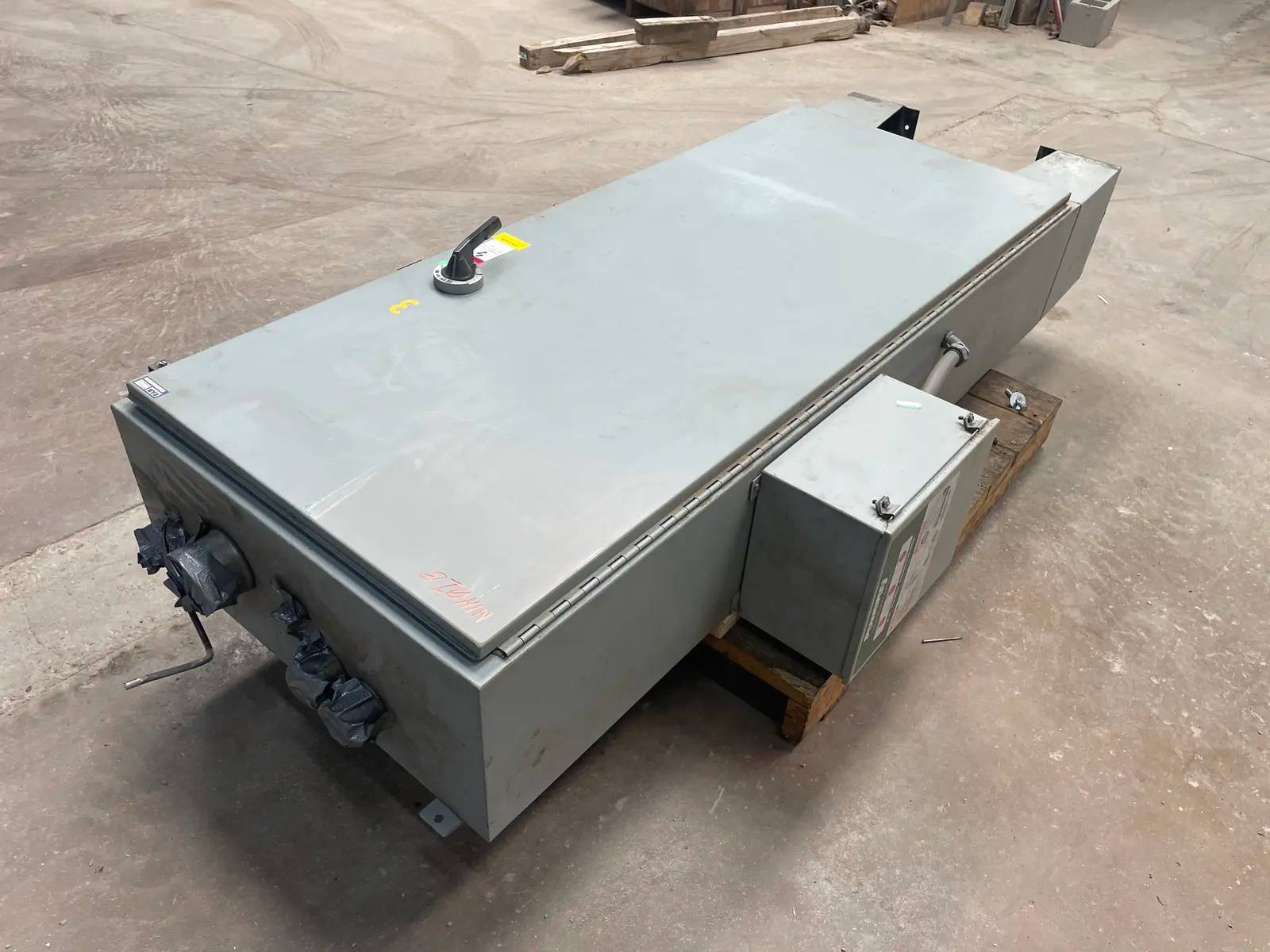 Ram Industries, screw compressor motor starter, 250 HP, 460 Volts, 300 FLA, 60 Hz., 3 phase (2 available) - Image 7