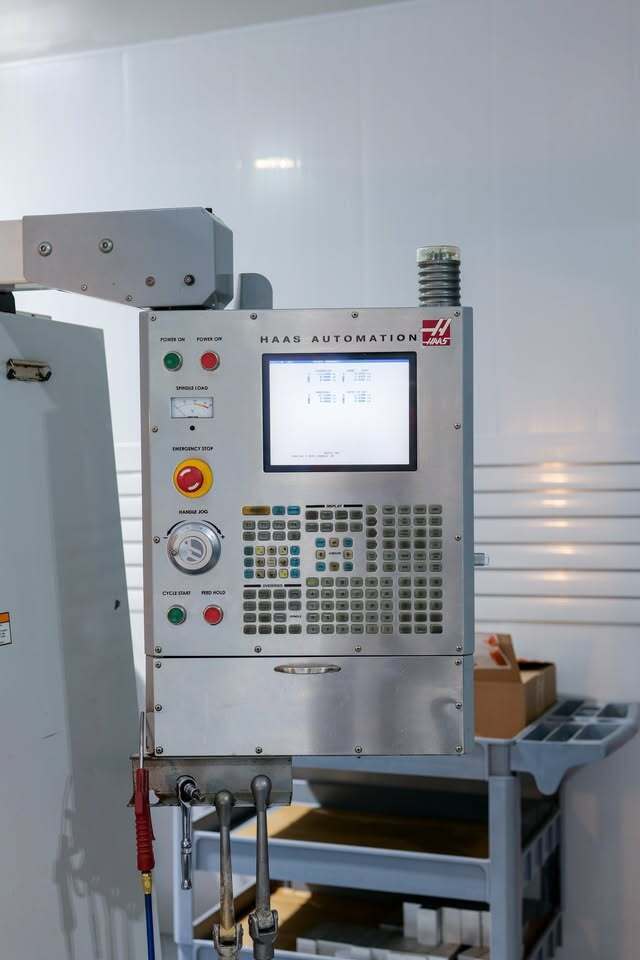 Haas #VF-1D, CNC Vertical Machining Center, 20" X, 16" Y, 20" Z, 26" x 14" table, 20 HP, 7500 RPM, CAT-40, 20 - Image 6