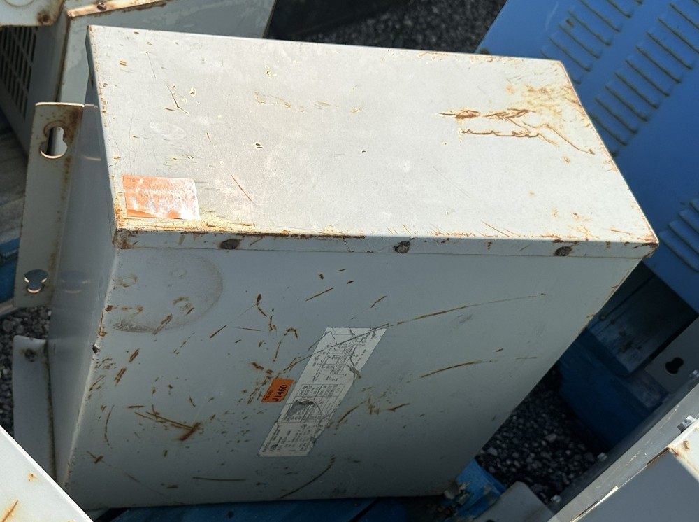 5 KVA 480 Delta Primary, 220Y Secondary, Daykin Electric Corp., 3-Phase Dry Type Isolation Transformer, CSA - Image 3
