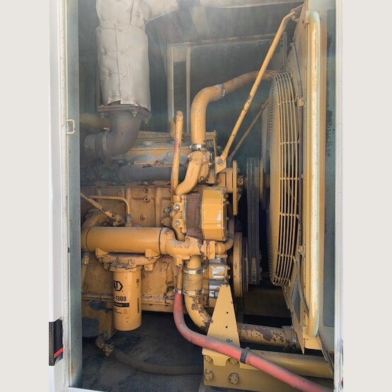 320 KW Caterpillar #XQ350-3406, Diesel Generator, CAT 3406 engine, 1800 RPM, 480 Volts, sound attenuated - Image 9