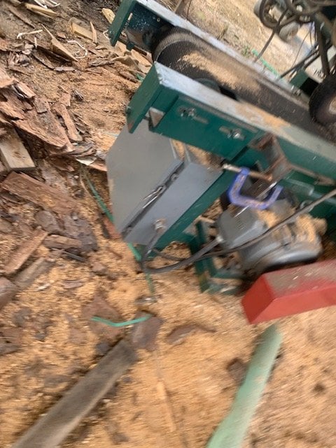 Morgan, Sharp Chain Scragg Mill, 36" blades, 14" diameter capacity, conveyors, 2008 - Image 5