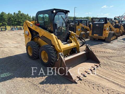 Cat 236D3 C3H2, Skid Steer Loader, 2407 hours, S/N: KXL02626, 2023 - Image 2