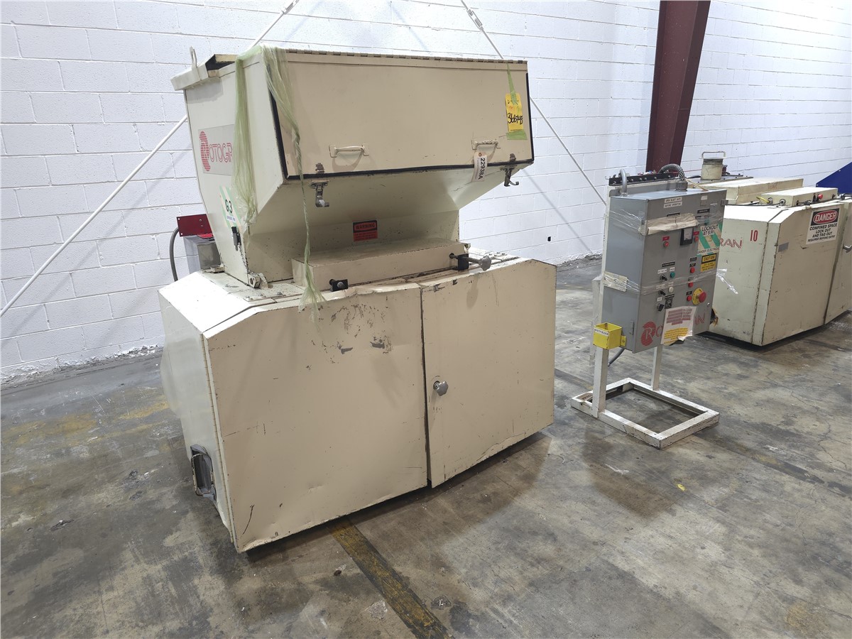 14" x 42" Rotogran #WO-1442-SP-RF, sound enclosed granulator, 30 HP, powered pull-roll feeder, 59" hopper - Image 2