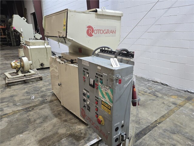 14" x 42" Rotogran #WO-1442-SP-RF, sound enclosed granulator, 30 HP, powered pull-roll feeder, 59" hopper - Image 9