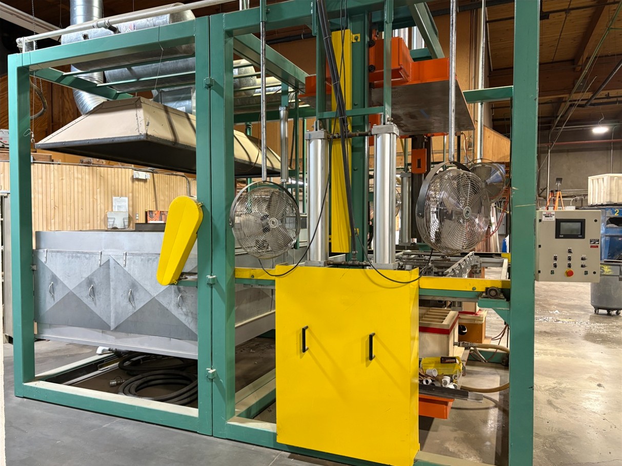 General Plastic Machines #122PC, Vacuum Thermoforming Machine, 161 HP, 48" x 78" top & bottom platen, Becker - Image 7