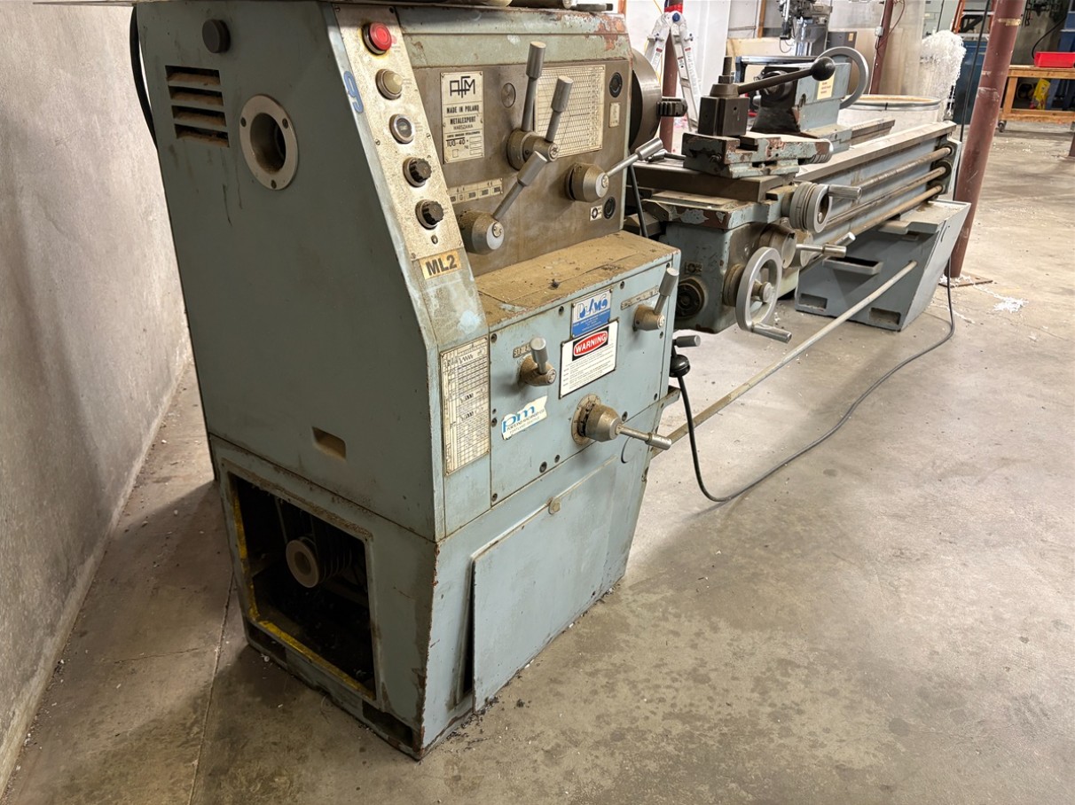 15.7" x 78.7" AMF #TUG-40X2000, Engine Lathe, 6' long bed, 12" 3-jaw chuck, 2.5" feed-through, tailstock, 220 - Image 4