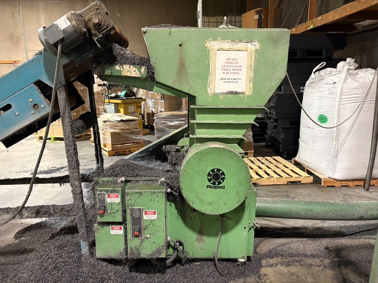 Rapid, Industrial Plastic Granulator w/ Cyclone, top-feed hopper, pneumatic conveying system, 230 V. - Image 2