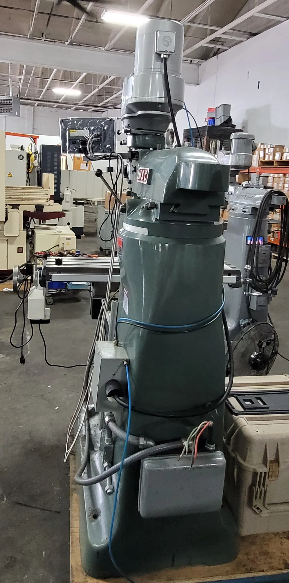 MSC #951710, Vertical Knee Mill, 9" x 42" table, 30" X, 13" Y, 16" Z, 2 HP, 4800 RPM, digital read out - Image 4
