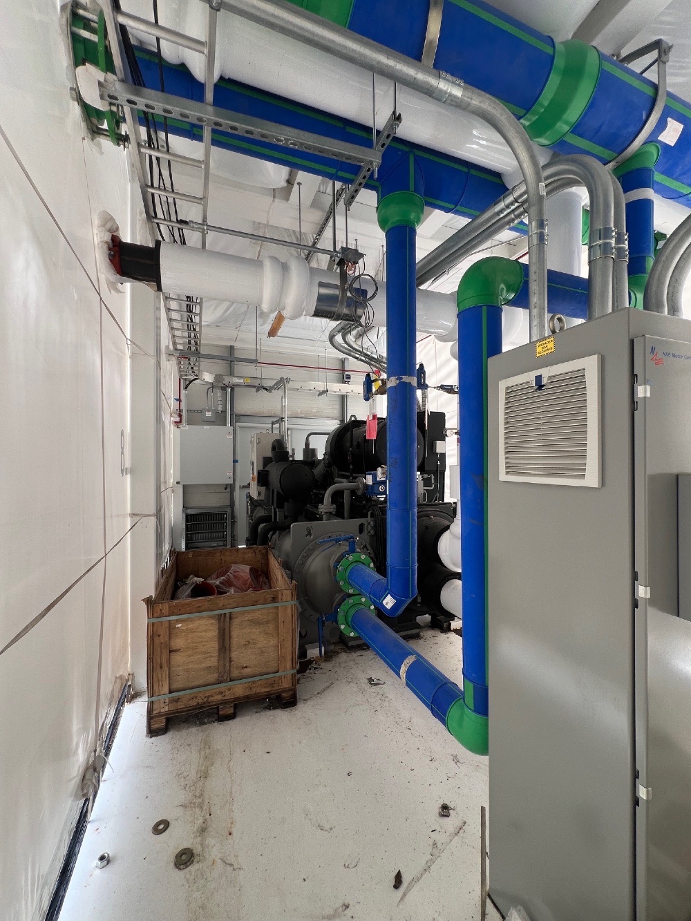 300 Ton, LG Centrifugal Chiller #RCWFUA3 / 300RT, new surplus, unused - Image 5