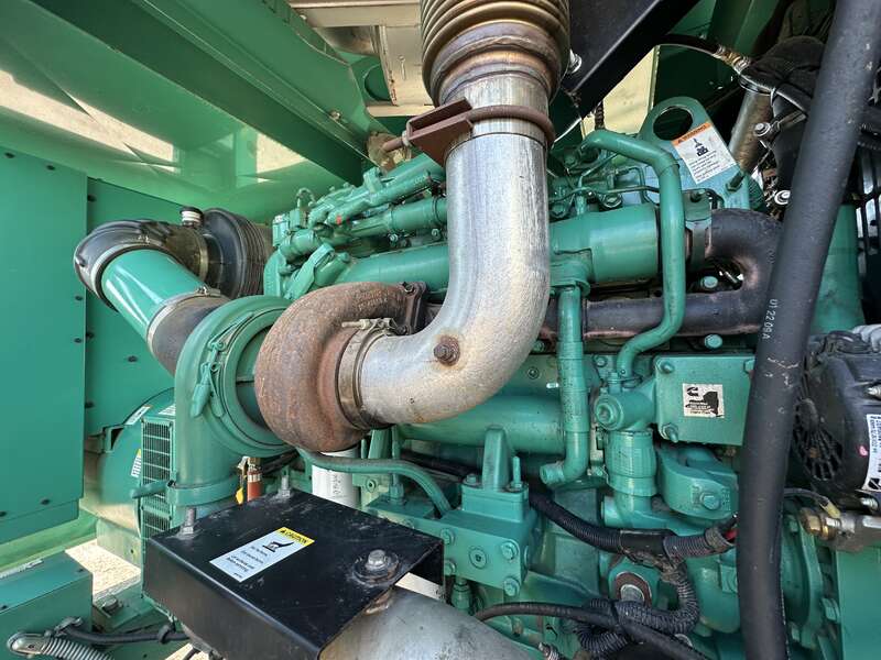 300 KW Cummins #DQHAB, diesel generator set, 120/208 Volts, 570 hours, 470 HP @ 1800 RPM, QSM11-G4 engine - Image 5