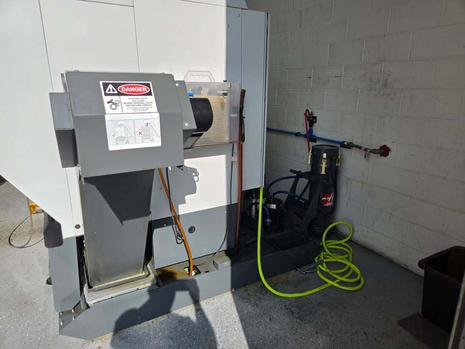 Haas #ST-30Y, 4-Axis CNC Lathe, 31.7" swing, 23" machining length, 18" turning diameter, 10" chuck, 3" bar - Image 6