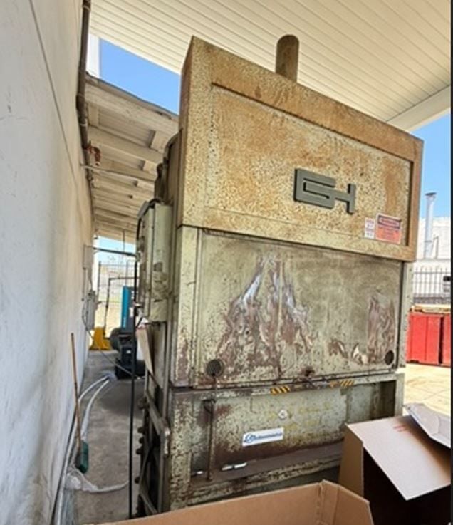 General Hydraulics #615-60R-21, Vertical Baler, 230 Volts, 3PH - Image 1