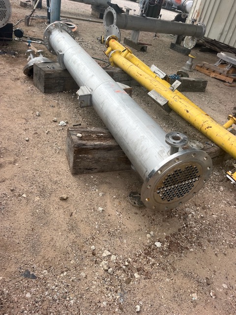225 sq.ft., 75 psi shell, 75, Perry Products, 320&deg;F, .75" tube diameter, 11' tube length, 2015 - Image 4