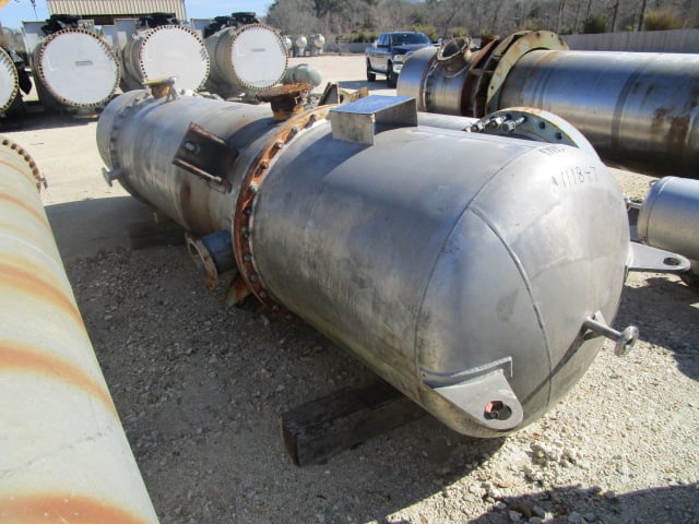 2520 sq.ft., 25 psi shell, 10, Praj Industries, 239°F shell, 212°F tube, 1" tube diameter, 9'10" tube - Image 1