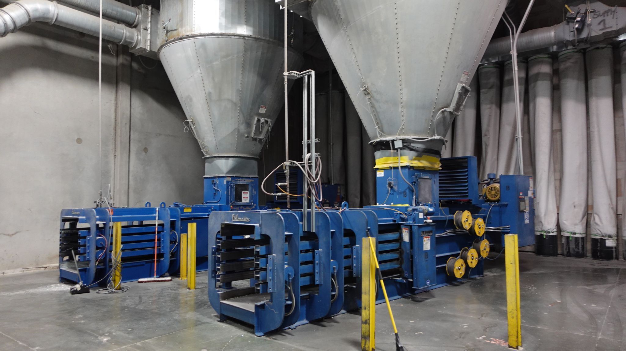 Balemaster, Automatic Baling System, 3 baler set w/ Vecoplan Shredder, 2015 - Image 1