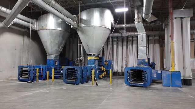 Balemaster, Automatic Baling System, 3 baler set w/ Vecoplan Shredder, 2015 - Image 2