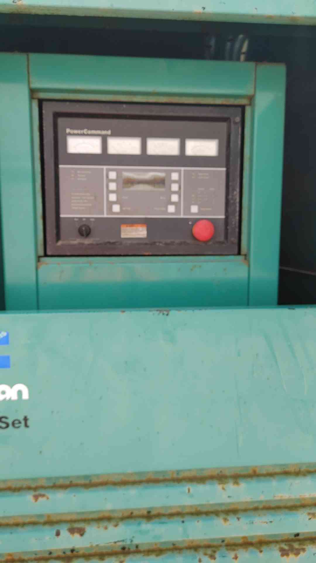 250 KW Cummins Onan #DFAC, diesel generator set, 277/480 Volts, 120/208 Volts, enclosed - Image 2