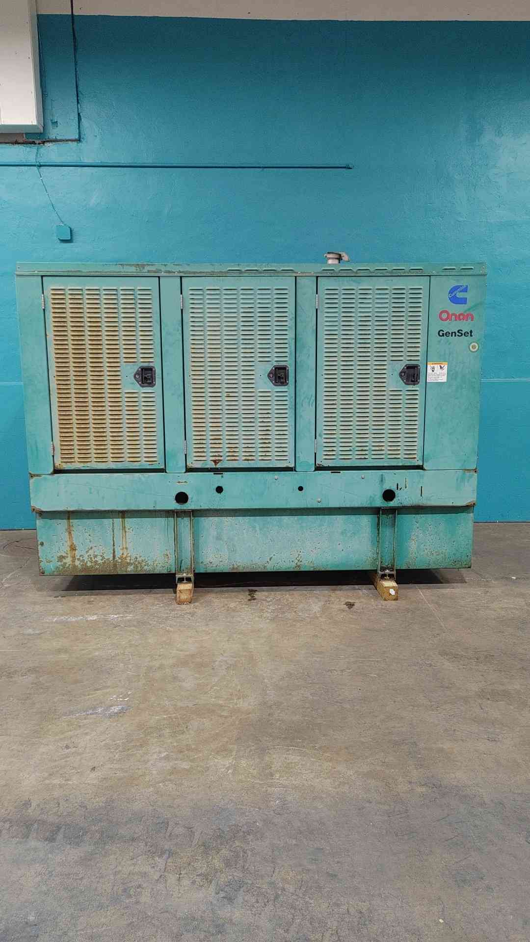 67/100 KW Onan Cummins #DGDB-3373360, diesel generator set, 1 phase, 3 phase, 937.3 hours - Image 1