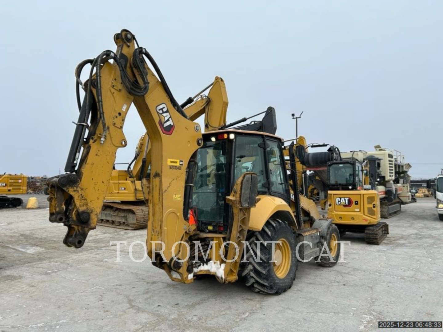 Cat 440-07, Backhoe Loader, 4653 hours, S/N: MZX00408, 2022 - Image 3