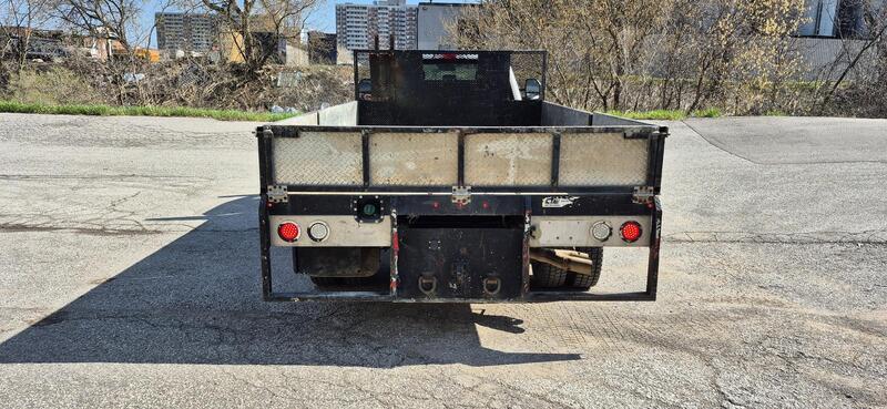 Ford #F-550XL Superduty, 4 x 4, flatbed truck, 6.7L, powerstroke, diesel engine, automatic transmission, 2017 - Image 6