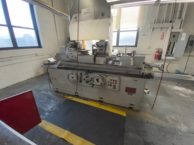 12.6" x 40" Toyoda #GUP32X100, universal cylindrical grinder, 14" x 2" x 5" wheel, 1650/2150 RPM, 16-250 RPM - Image 3
