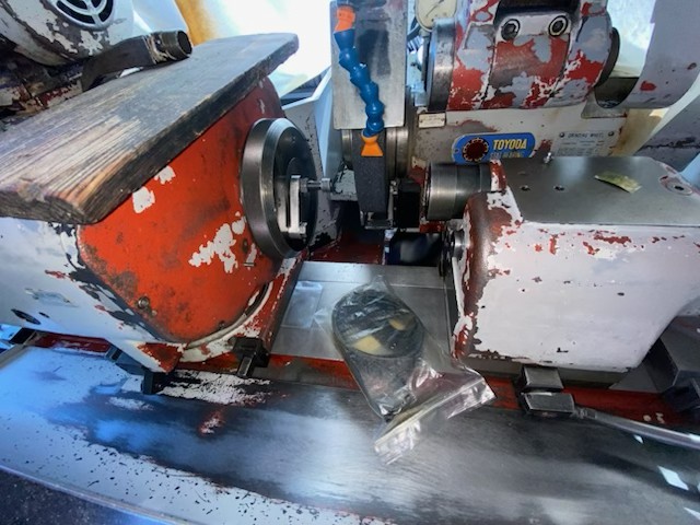 12.6" x 40" Toyoda #GUP32X100, universal cylindrical grinder, 14" x 2" x 5" wheel, 1650/2150 RPM, 16-250 RPM - Image 5