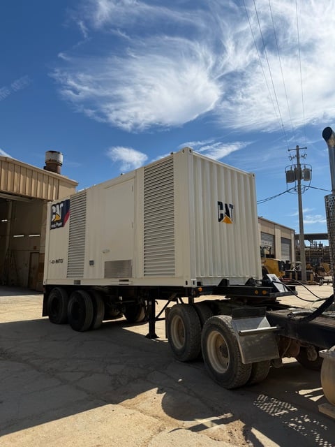 800 KW Caterpillar #3412C, Mobile Diesel Generator, 20' containerized power module, 1800 RPM, 277/480 Volts - Image 3