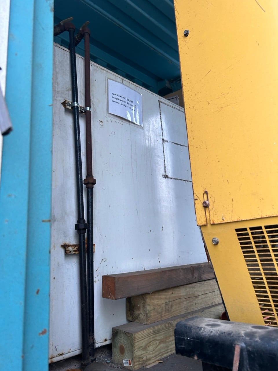 800 KW Caterpillar #3412C, Mobile Diesel Generator, 20' containerized power module, 1800 RPM, 277/480 Volts - Image 9