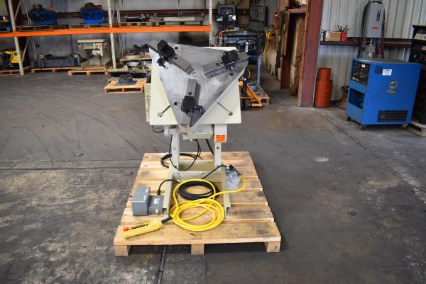 1500 lb. Pandjiris #15-4AB, welding positioner, Model A gripper chuck, variable speed, 24" x24" tbl., hand - Image 3