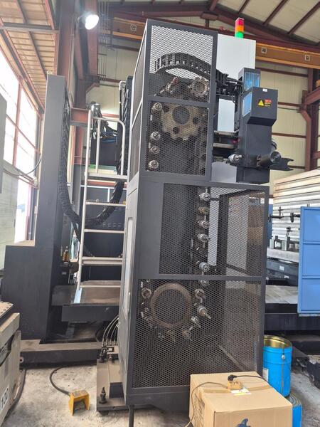 5.12" DN Solutions #DBC-130II, CNC table type horizontal boring mill, Fanuc 31i-B Plus Control, 40 automatic - Image 10