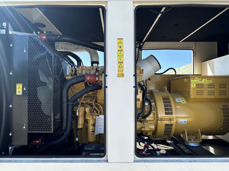 250 KW Caterpillar #C9, diesel generator set, 277/480 Volts, 398 HP @ 1800 RPM, EPA Tier 3, sound attenuated - Image 6