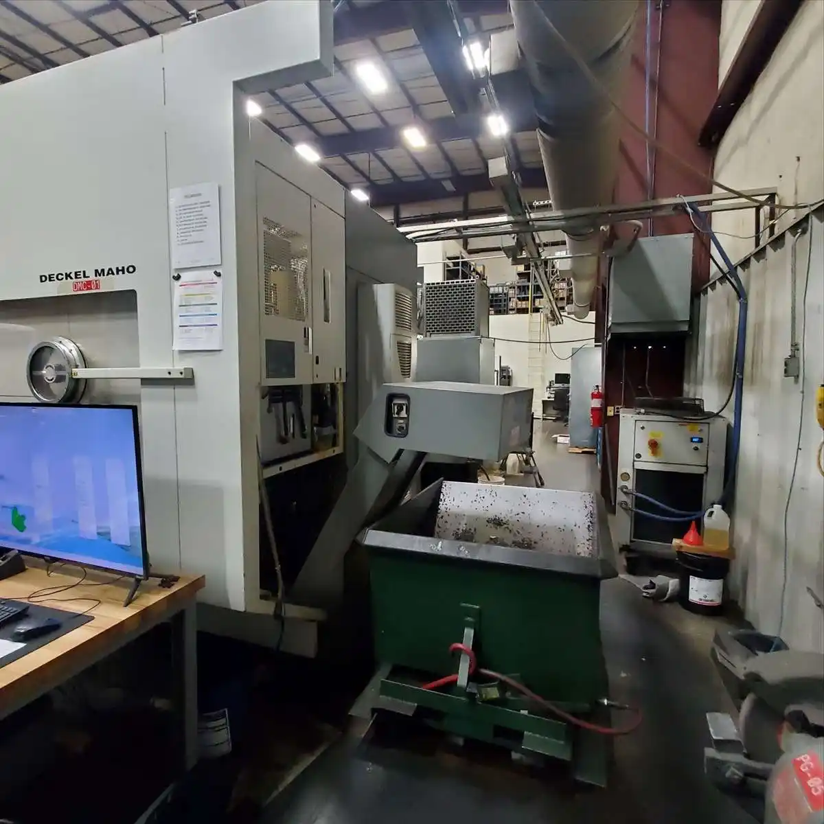Deckel Maho #DMC-125U, 5-Axis universal machining center, Heidenhain Control, 49.2" X, 34.6" Y, 31.5" X - Image 6