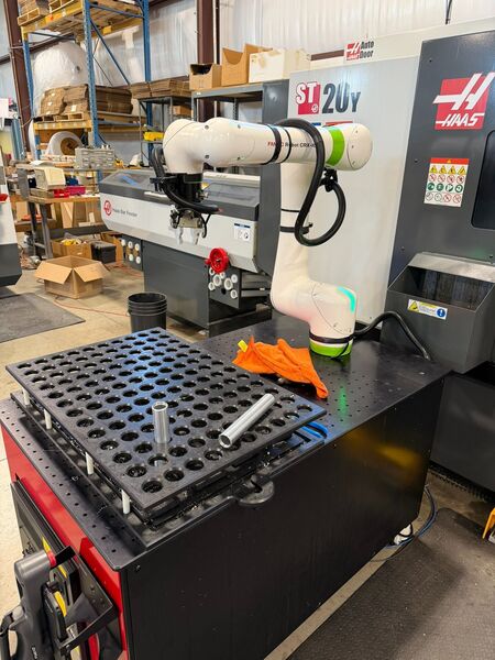 Haas #ST-20Y, CNC lathe, 31.7" swing, 8" chuck, 2" bar, 12" diameter, 21" length, 20 HP, 4000 RPM, sub - Image 2