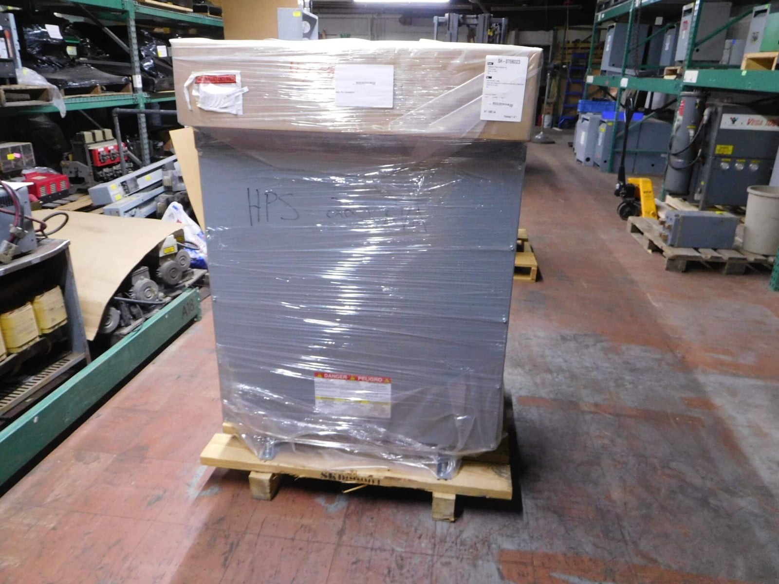 225 KVA 480 Primary, 208Y/120 Secondary, Hammond #SG3A0225KB, Type K Transformer, 3 Phase, NEMA 3R, new - Image 1