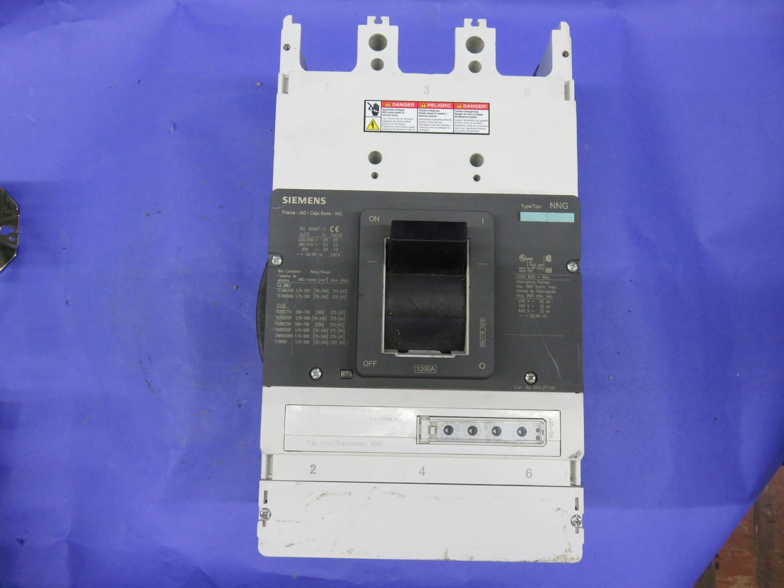1200 Amps, Siemens #NNX3T120, Circuit Breaker, 3-pole, 600 Volts, adjustable trip - Image 1